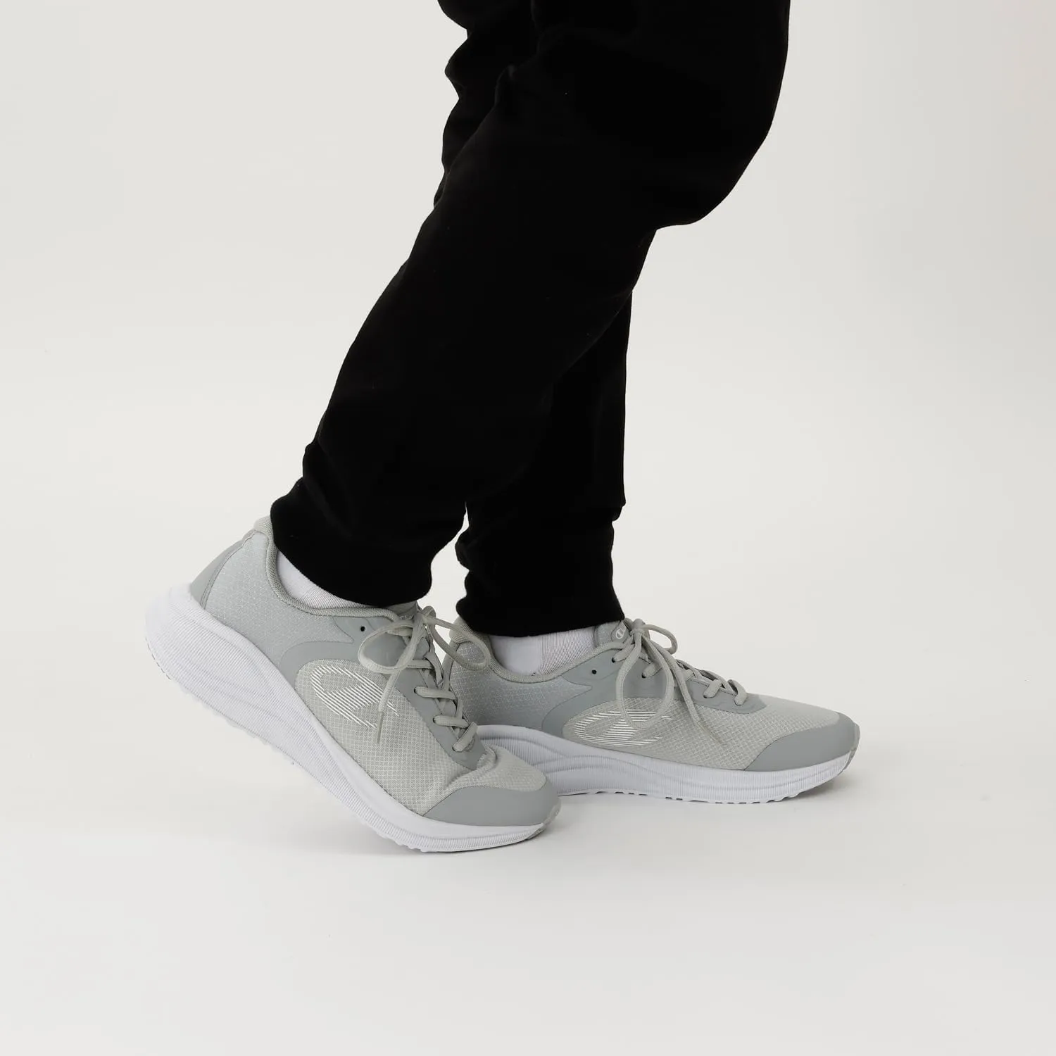 Champion Men's Modern Sneakers, One Point Logo, Syphon Engage MESH Legacy Running Inspired