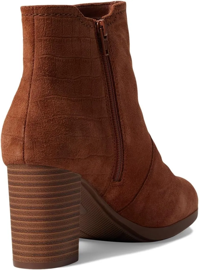Clarks Women's Bayla Rose Fashion Boot