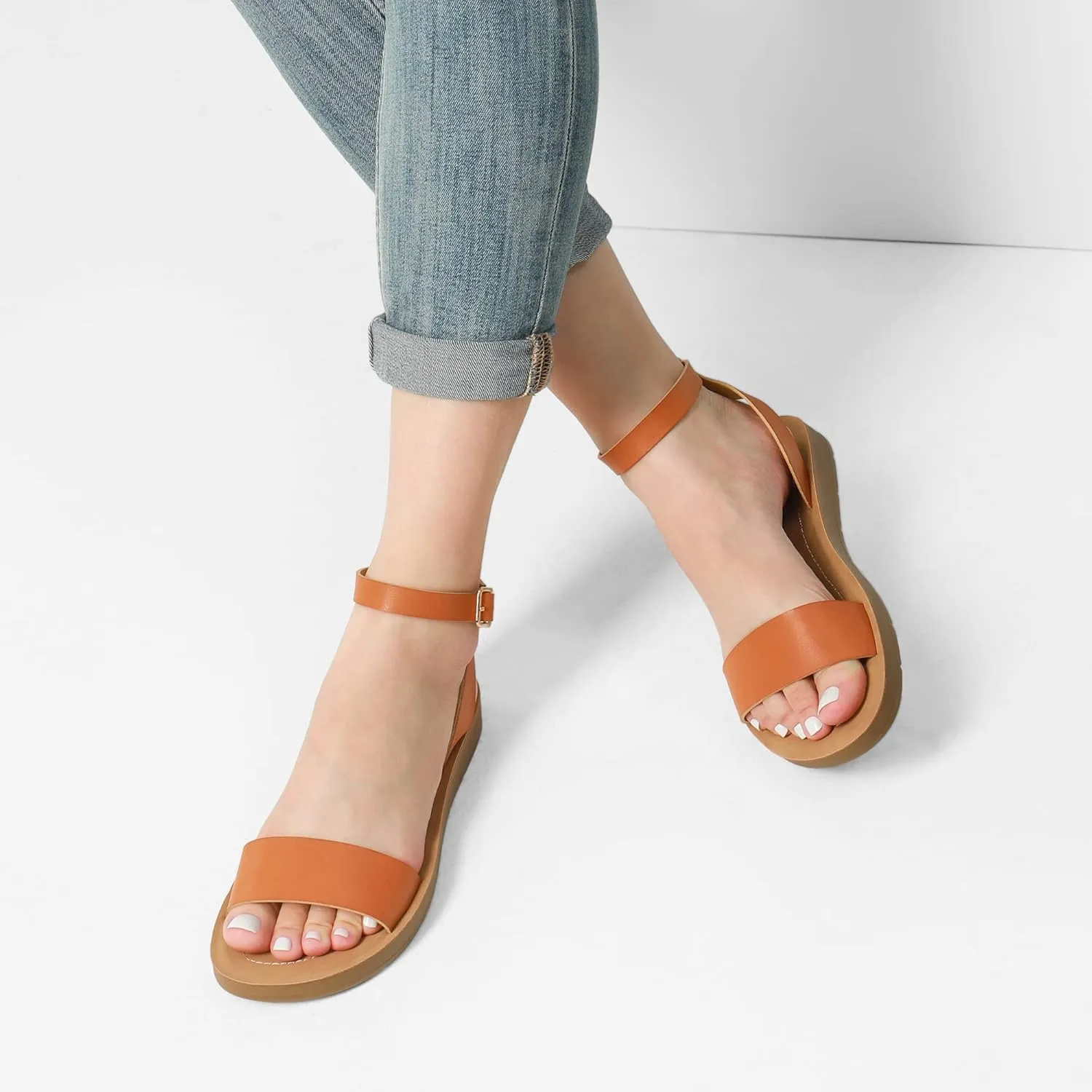 DREAM PAIRS Women’s One Band Ankle Strap Buckle Flat Sandals