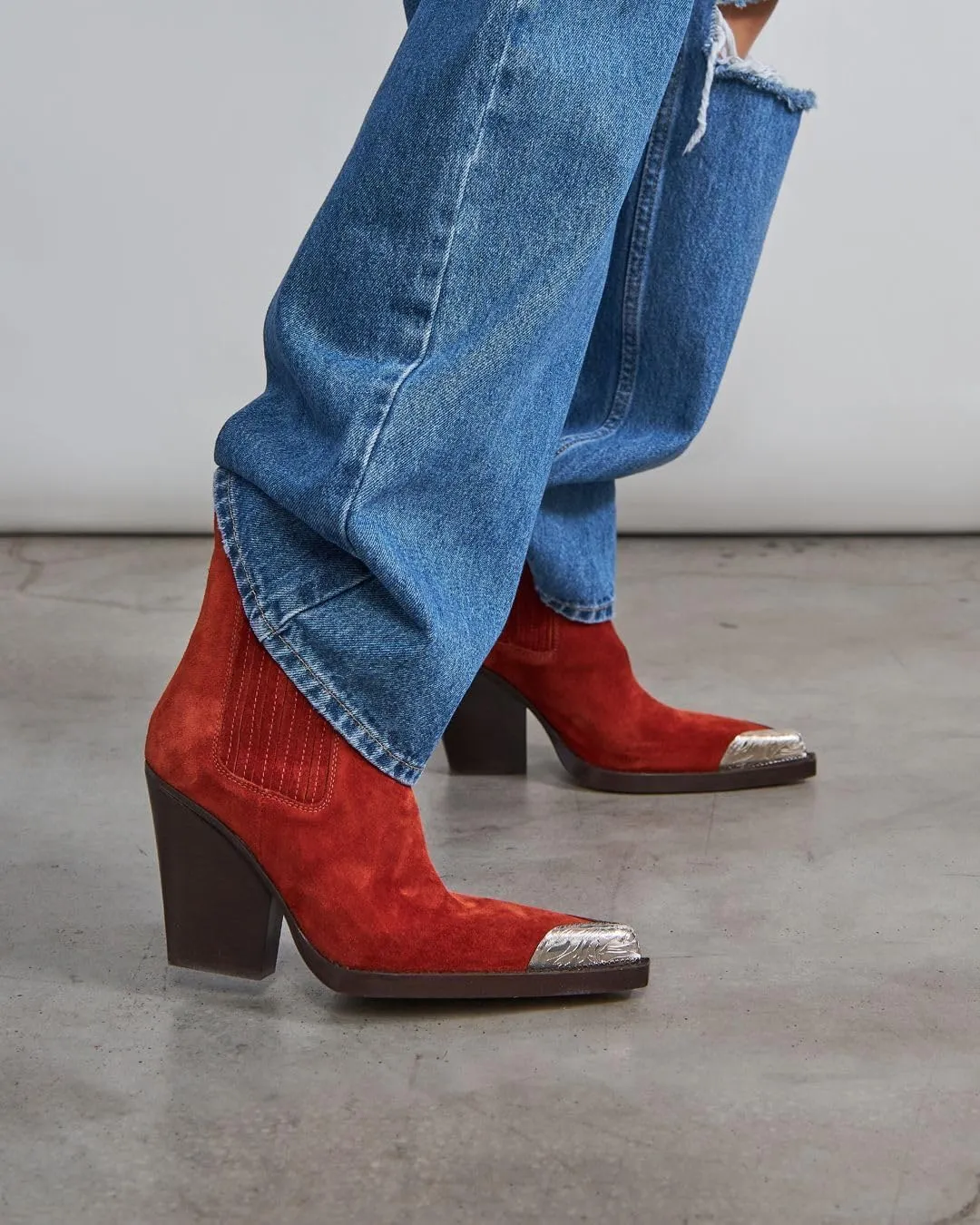 Goolita Suede Western Cowboy Boots For Women Metal Pointed Toe Stacked Block Heel Cowgirl Ankle Boots Vintage Slip On Short Booties
