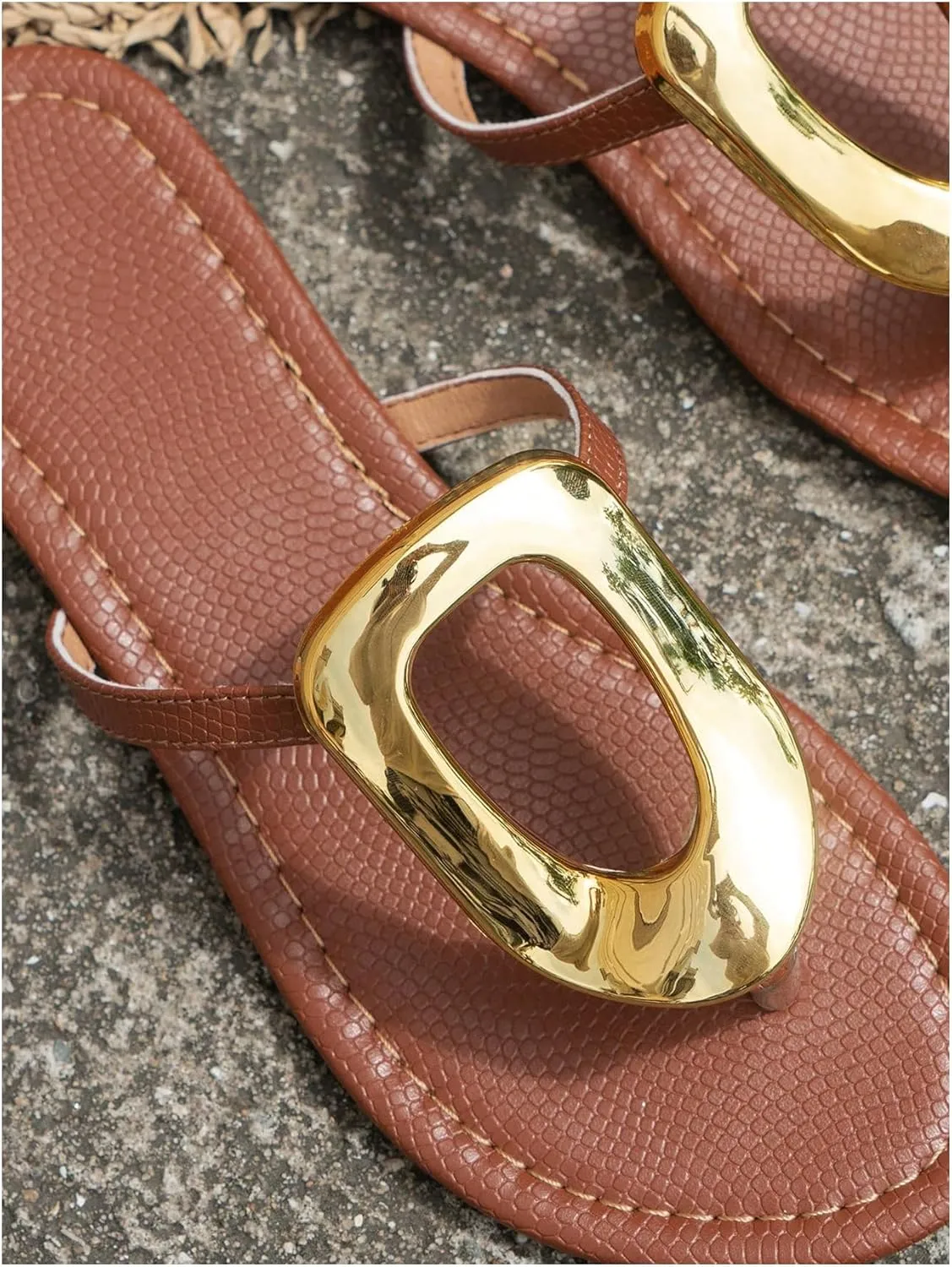 GORGLITTER Women's Gold Flip Flops Thong Flat Sandals 2025 Dressy Summer Vacation Open Toe Slides