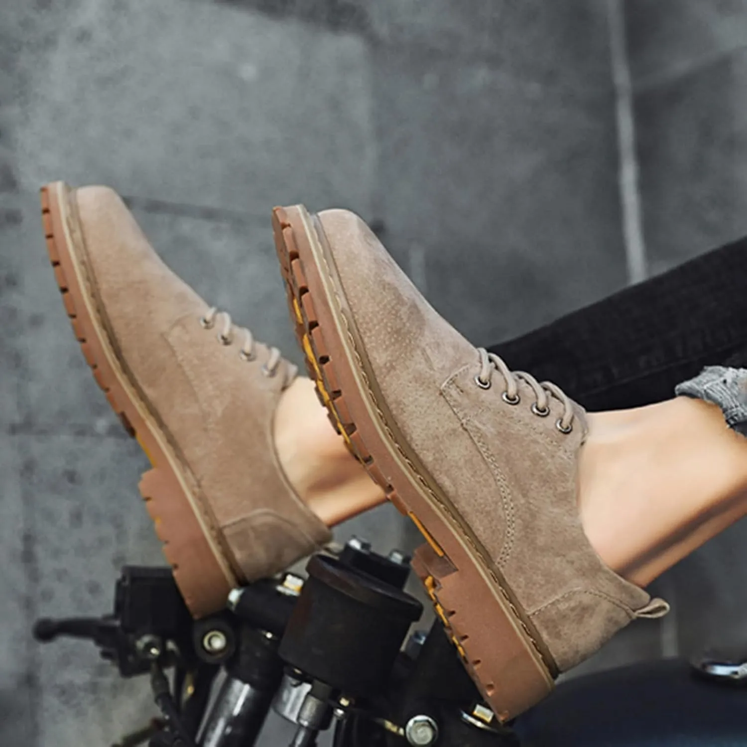 Men's Suede Lace-Up Lug Sole Platform Oxfords,Classic Round Toe Hand Stitching Non-Slip Low Top Dress Shoes Comfortable Business Formal Shoes