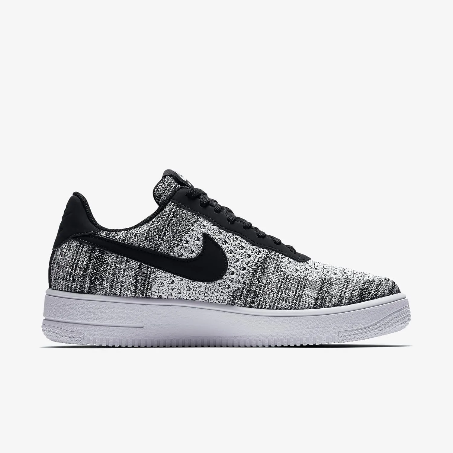 Nike Men's Low-Top Sneakers Basketball Shoe