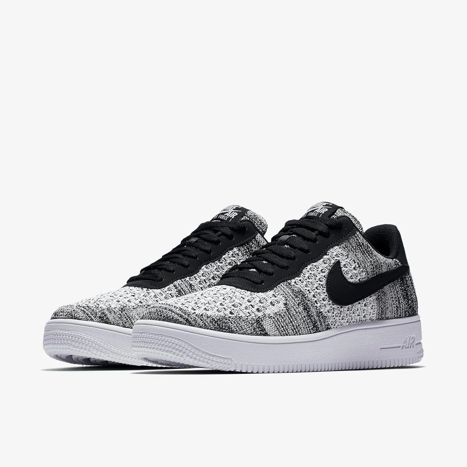 Nike Men's Low-Top Sneakers Basketball Shoe