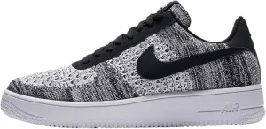 Nike Men's Low-Top Sneakers Basketball Shoe