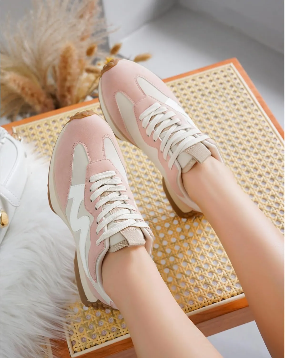 Project Cloud Trendy Sneakers for Women - Memory Foam and Non-Slip Comfortable Casual Ladies Shoes for Womens Fashion Sneakers - Lightweight Lace-up Shoes (Lecco)