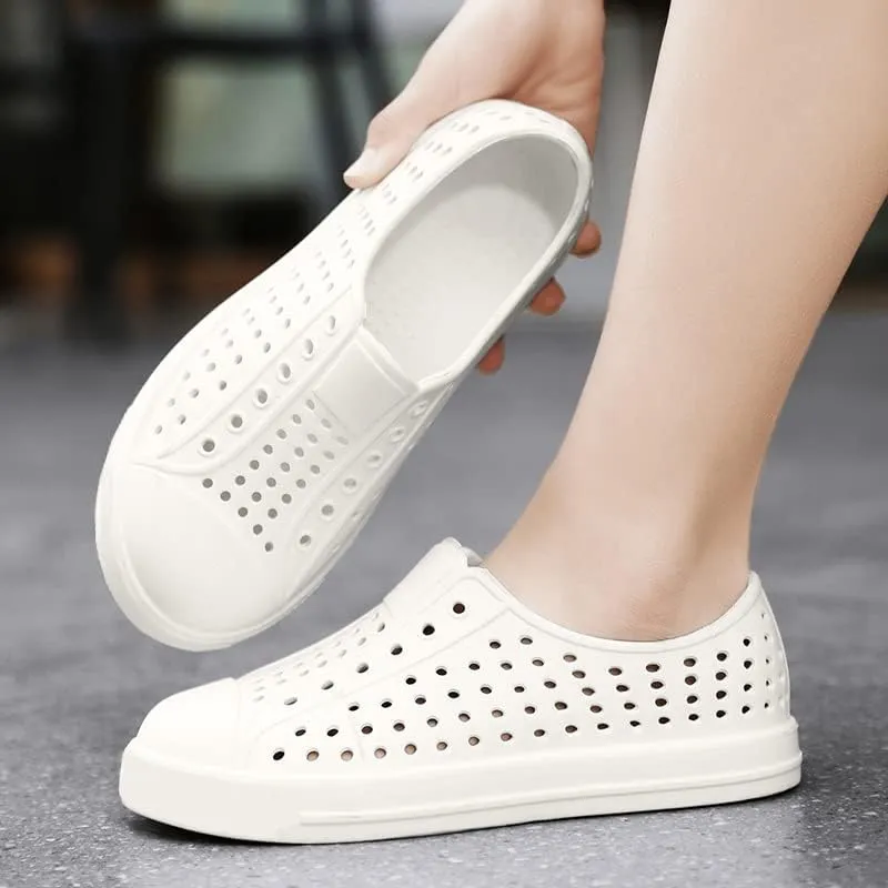 SECHRITE Kids Garden Clogs Shoes Outdoor Breathable Slip on Rubber Sandals Beach Water Shoes