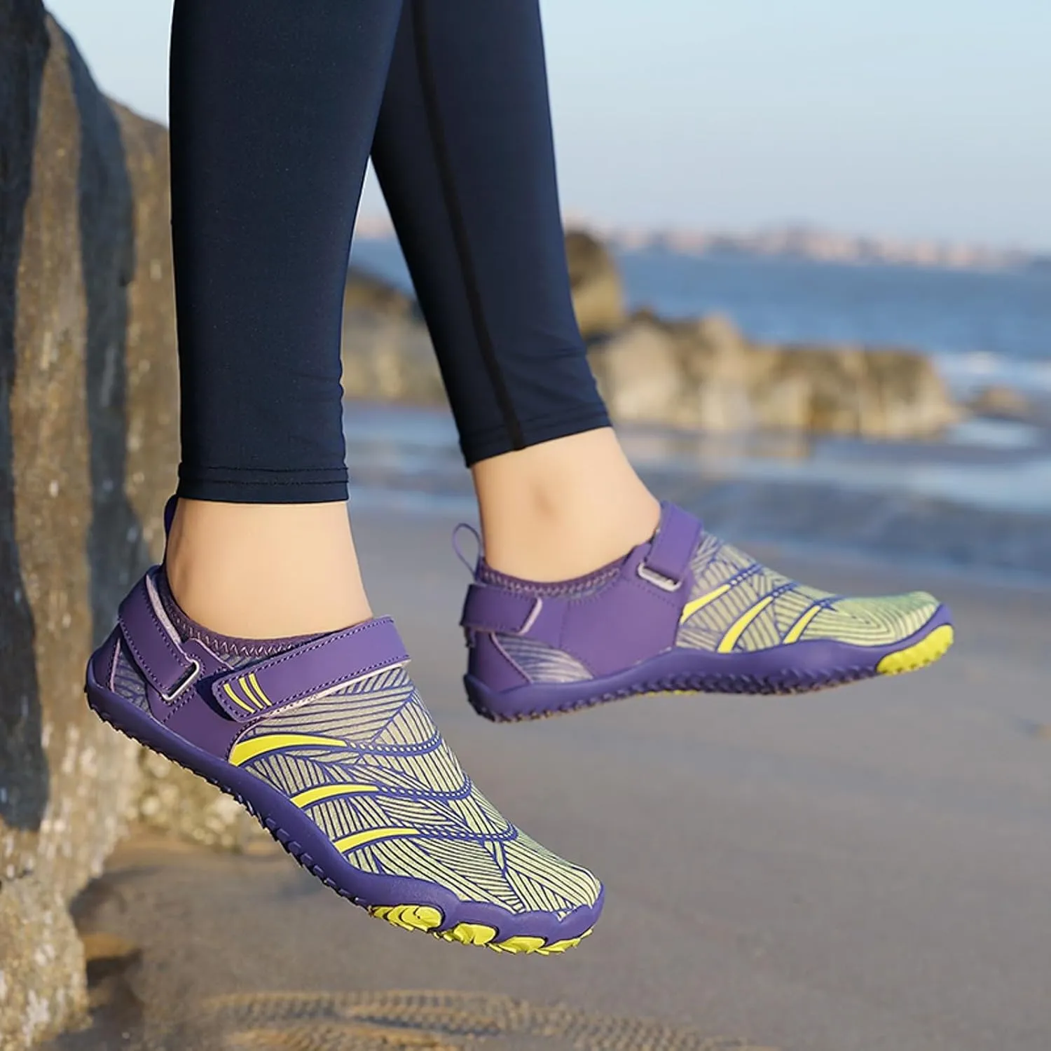 Suxi Shoes Women's Breathable Swimming and Diving Shoes Wading Five Finger Jumping Rope Shoes Sneaker Guards Womens