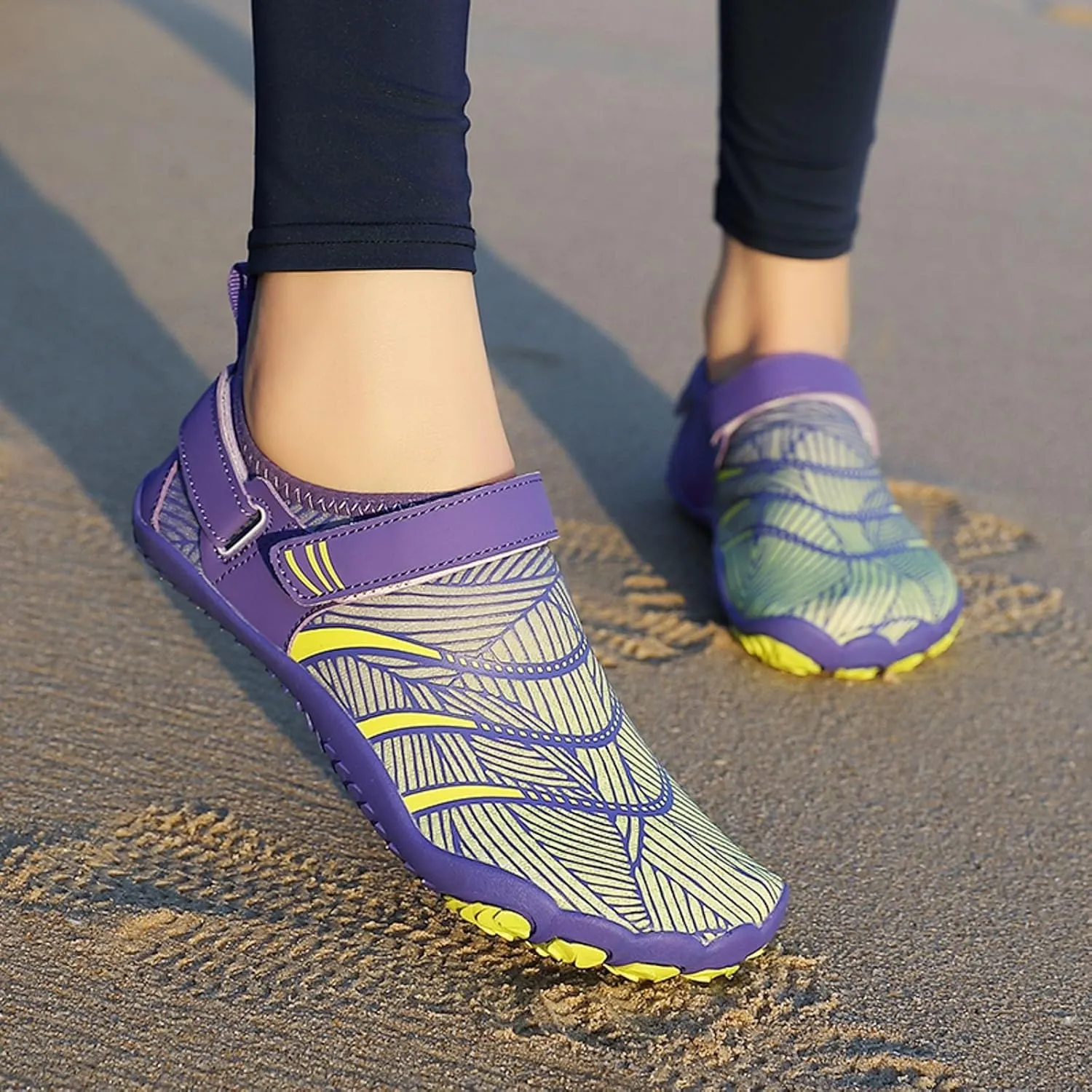 Suxi Shoes Women's Breathable Swimming and Diving Shoes Wading Five Finger Jumping Rope Shoes Sneaker Guards Womens
