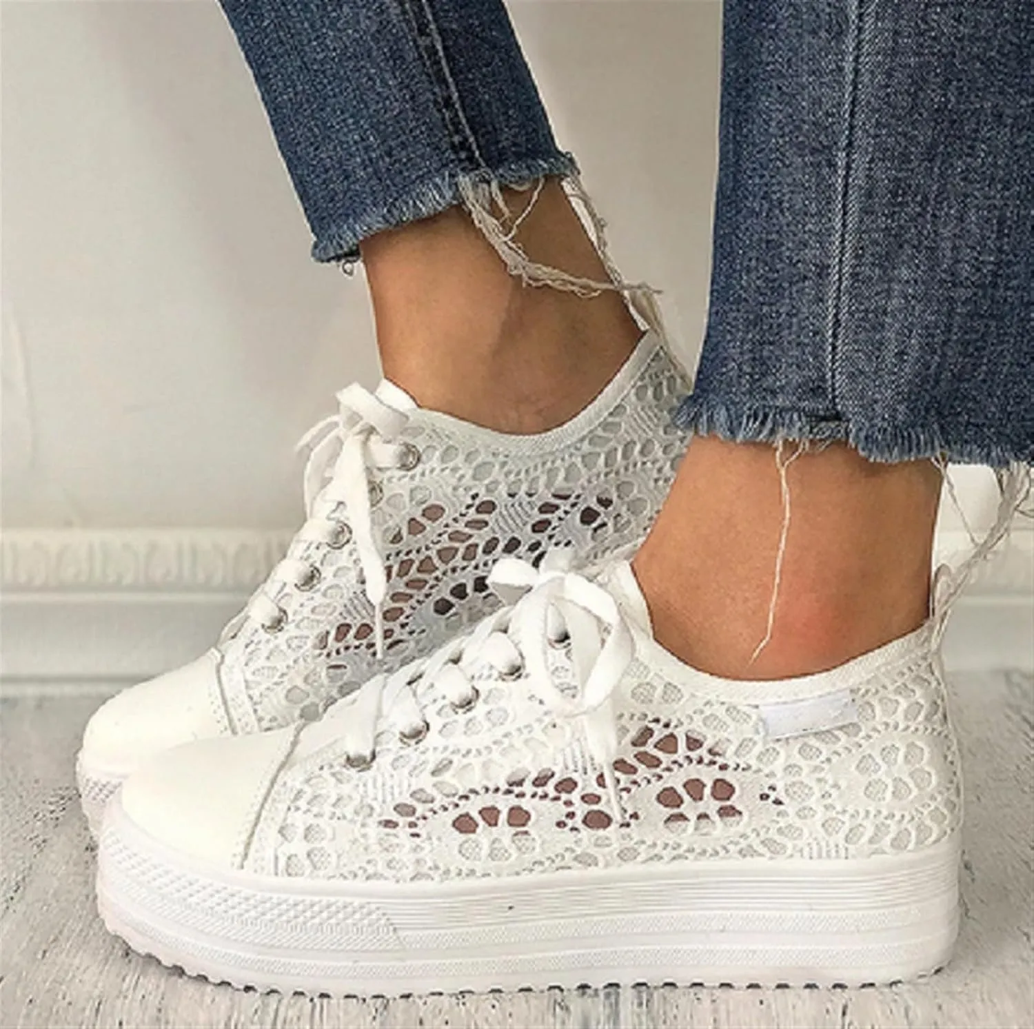 Women's Canvas Lace Mesh Sneakers Summer Lace up Breathable Low Top Shoes Round Toe Anti-Slip Platform Sneakers